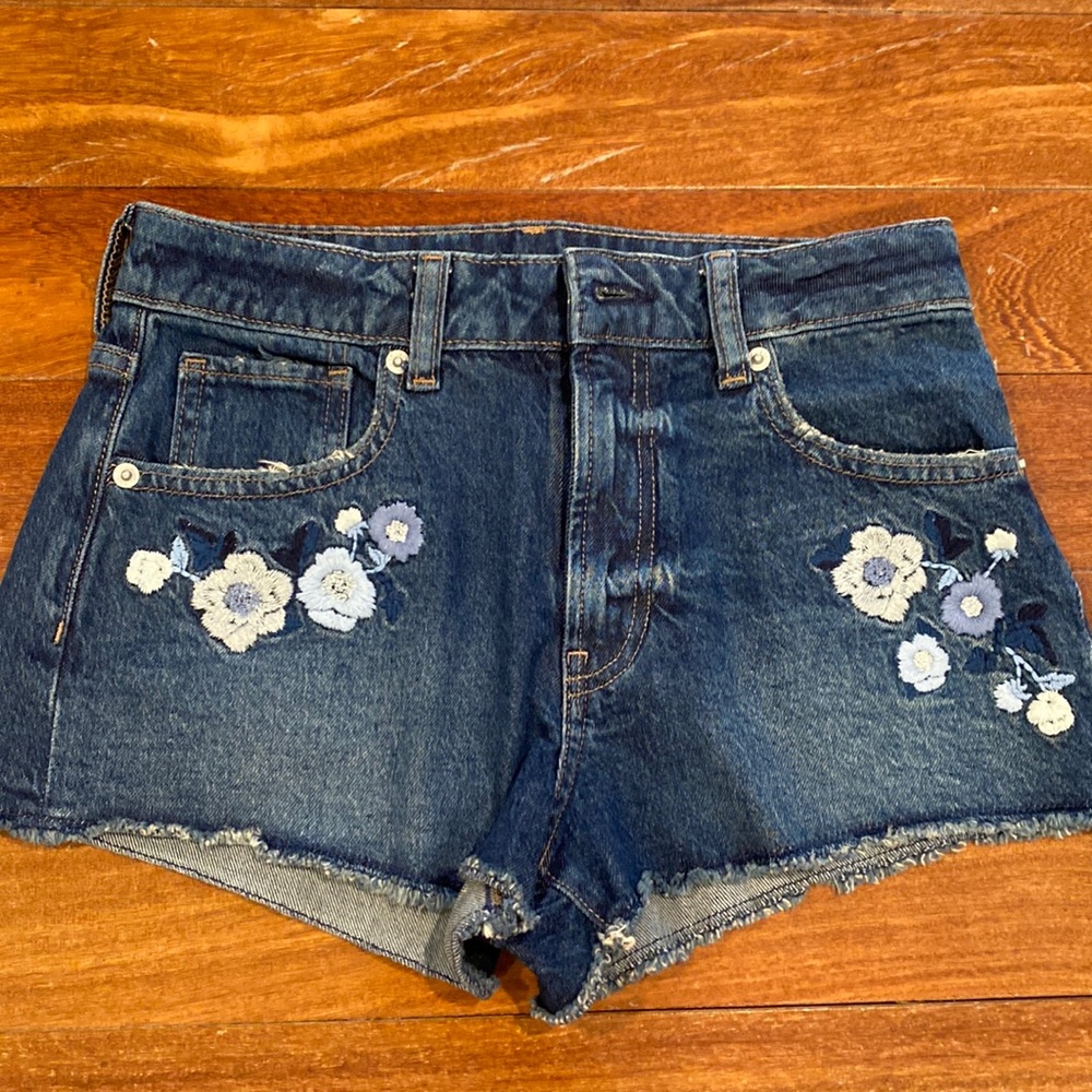 Gap Girls Size 16 Embroidered Denim Shorts